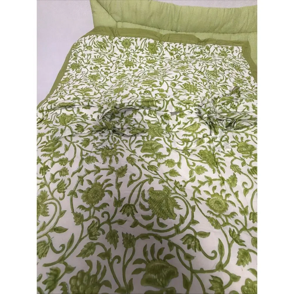 2 Vintage Pottery Barn Quilted Standard Shams Green White Floral Vine